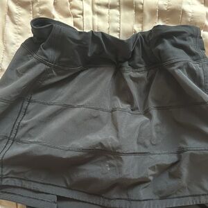 Women's Black lululemon skirt